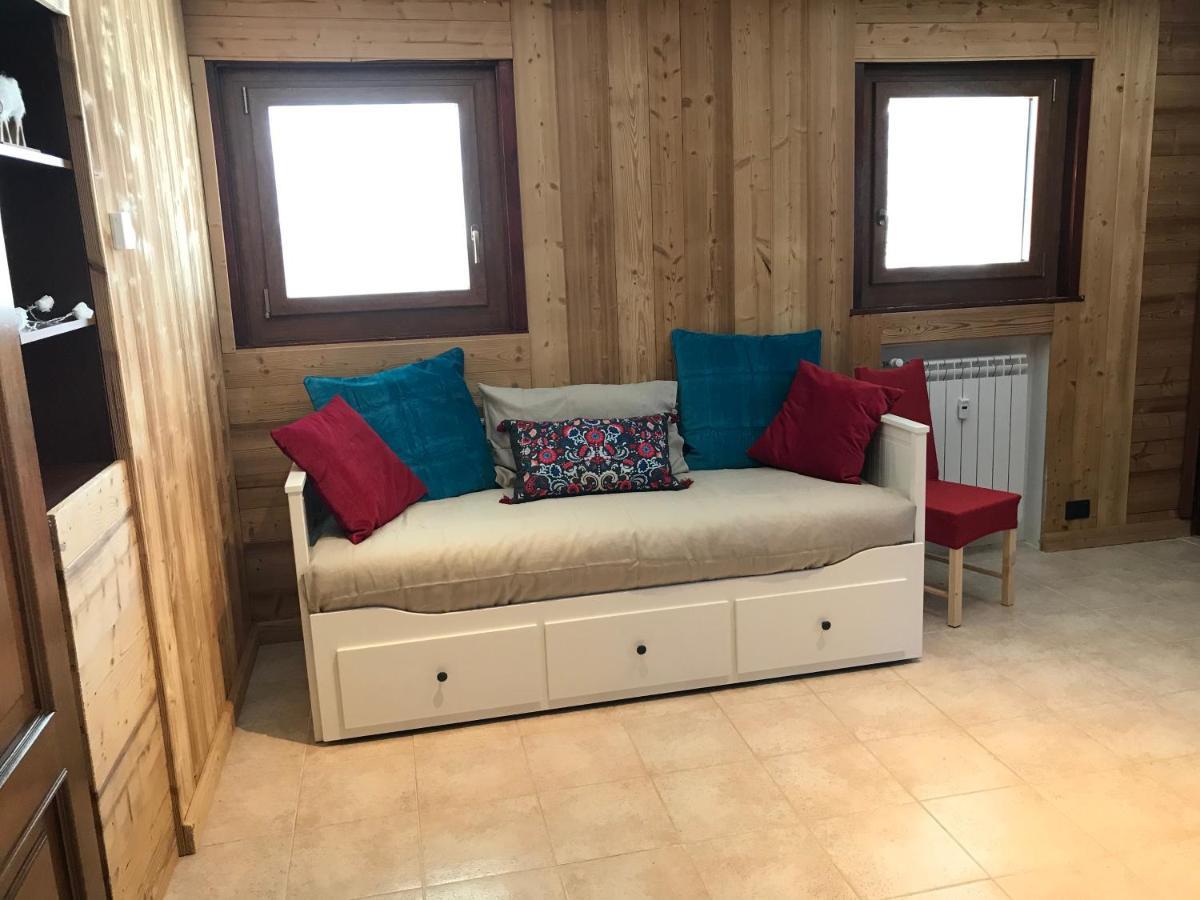 Ferienwohnung Aroma Di Legno E Profumo Di Neve Breuil-Cervinia Exterior foto