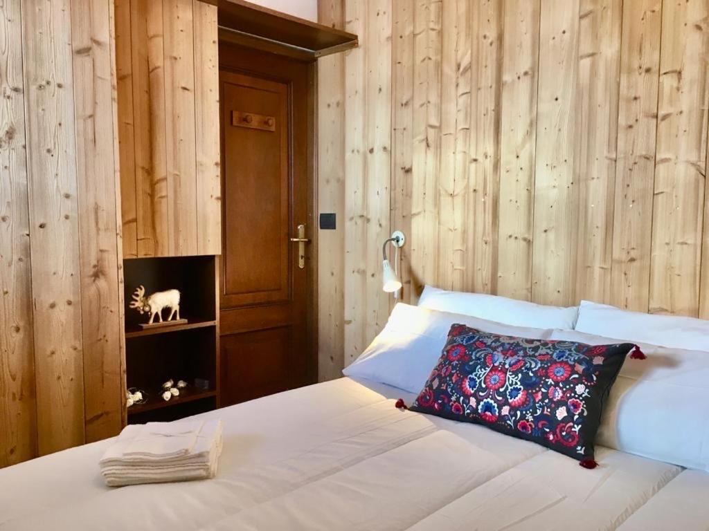 Ferienwohnung Aroma Di Legno E Profumo Di Neve Breuil-Cervinia Exterior foto