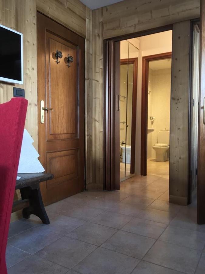 Ferienwohnung Aroma Di Legno E Profumo Di Neve Breuil-Cervinia Exterior foto