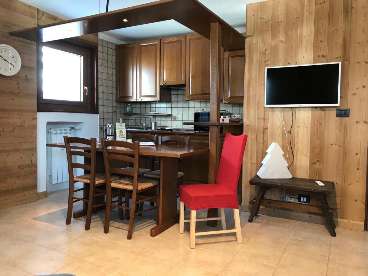 Ferienwohnung Aroma Di Legno E Profumo Di Neve Breuil-Cervinia Exterior foto