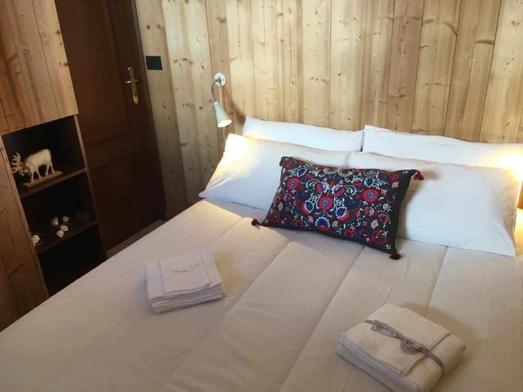 Ferienwohnung Aroma Di Legno E Profumo Di Neve Breuil-Cervinia Exterior foto